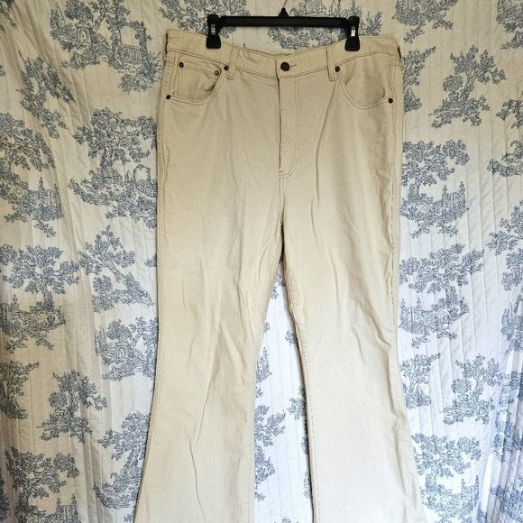 Size 34 Reitmans R Jeans Flare Leg High Rise - Picture 2 of 7